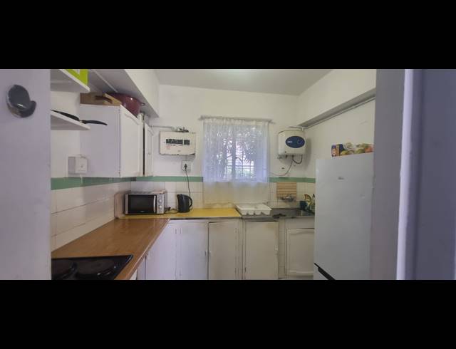 1 BEDROOM FLAT FOR SALE IN GLENWOOD